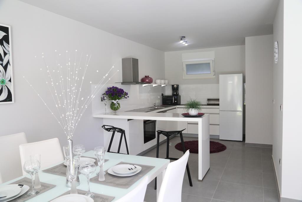 Beach Apartments Dumicic 珀德垂那 客房 照片